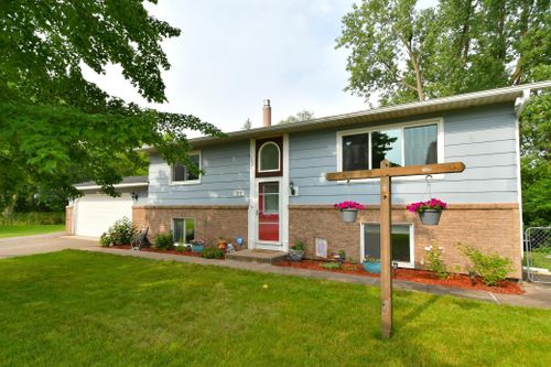 2212 Ryan Ct E, North Saint Paul, MN, 55109-3935 | Card Image
