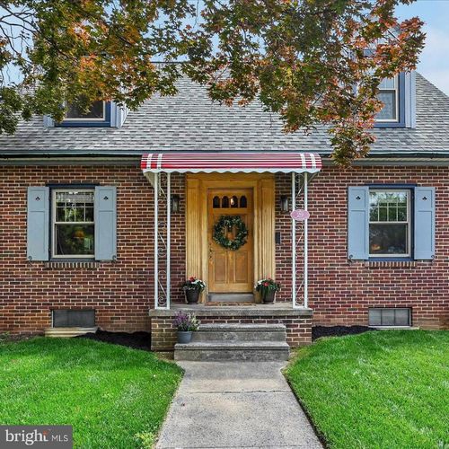 29 S Rockburn St, YORK, PA, 17402-2863 | Card Image