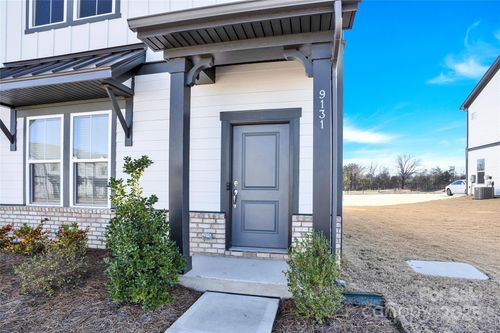 32-9131 Harwen Ln, Charlotte, NC, 28215-2645 | Card Image