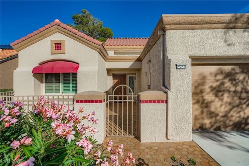 2520 Palmridge Dr, Las Vegas, NV, 89134-8878 | Card Image