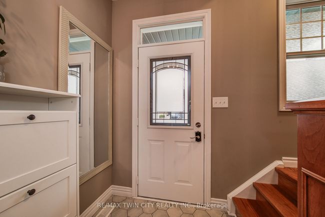 616 Frieburg Dr, House other with 5 bedrooms, 4 bathrooms and 2 parking in Waterloo ON | Image 4