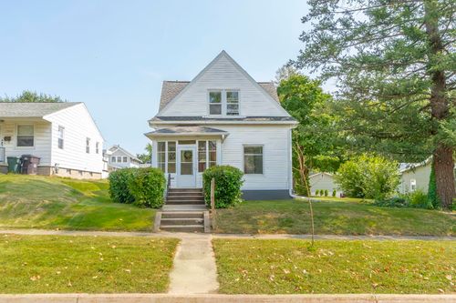 1316 Franklin St, Cedar Falls, IA, 50613-4160 | Card Image