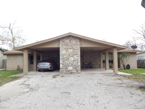 921 Eikel St, New Braunfels, TX, 78130-5521 | Card Image