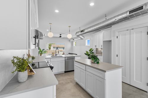 1230 Bessie Ave, Nashville, TN, 37207-5695 | Card Image