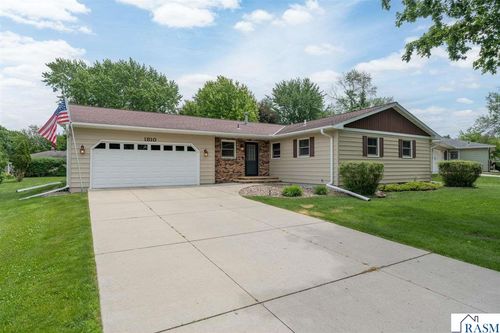 1810 Candi Ln, North Mankato, MN, 56003-2007 | Card Image