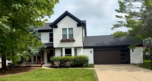 1127 Yorkshire Dr N, Sycamore, IL, 60178-3235 | Card Image