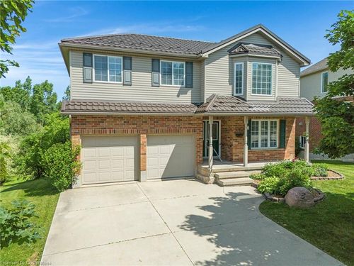 3 Firella Pl, Wellesley, ON, N0B2T0 | Card Image