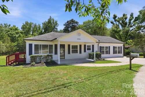 2964 Lane St, Kannapolis, NC, 28083-9224 | Card Image