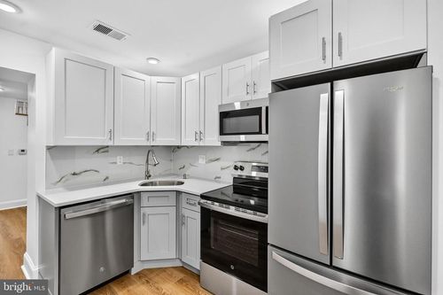 1821 E Oakdale St, PHILADELPHIA, PA, 19125-1115 | Card Image