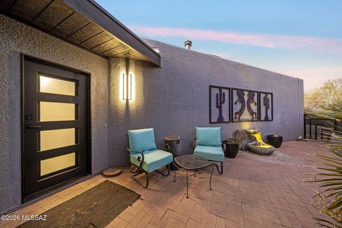 2081 N Calle Del Suerte, Tucson, AZ, 85745-9042 | Card Image