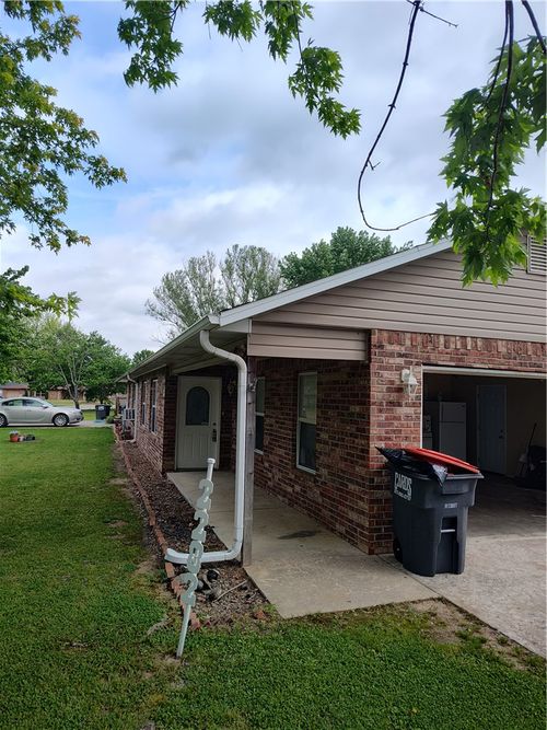 2282 Danielle Drive, Fayetteville, AR, 72701 | Card Image