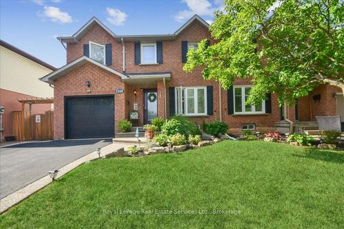 2248 Maclennan Dr, Oakville, ON, L6H5K1 | Card Image