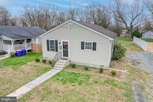 123 W Mispillion St, HARRINGTON, DE, 19952-1026 | Card Image