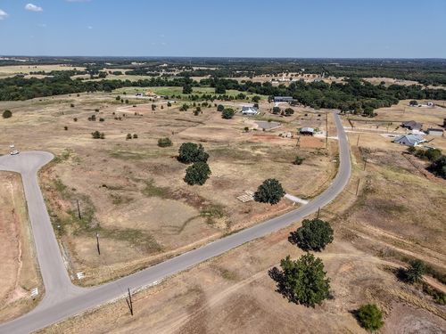 104 Foxtrot Ct, Alvord, TX, 76225-1525 | Card Image