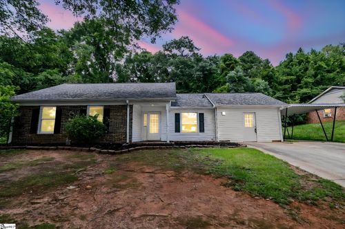 38 Shore Dr, Greenville, SC, 29611-3059 | Card Image