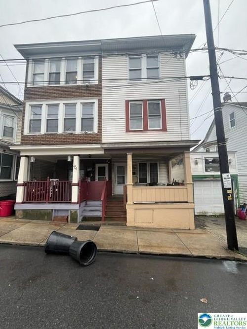 rear-208 W Patterson St, Lansford, PA, 18232-1106 | Card Image