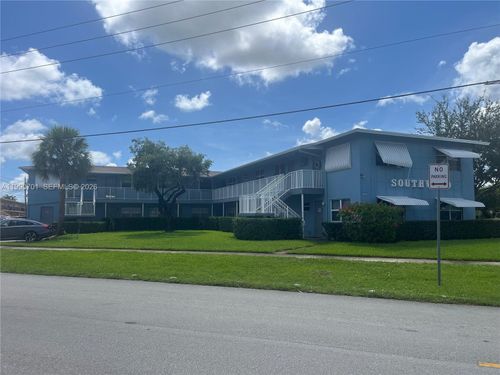 apt-6-3856 S Circle Dr, Hollywood, FL, 33021-8620 | Card Image