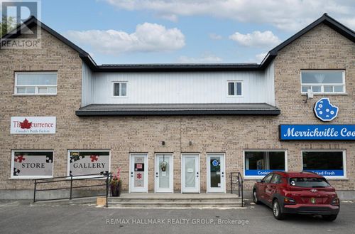 2-105 Broadway St W, Merrickville, ON, K0G1N0 | Card Image