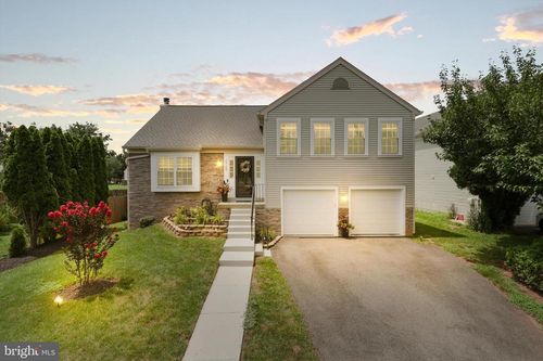 10108 Wimbledon Ct, MANASSAS, VA, 20110-2185 | Card Image