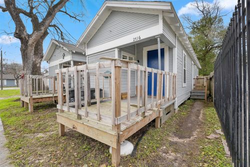 3706 Delano St, Houston, TX, 77004-4433 | Card Image