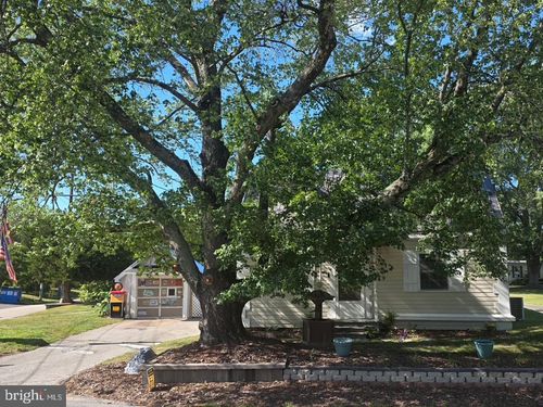 2 Friendship Rd, FRIENDSHIP, MD, 20758-3200 | Card Image