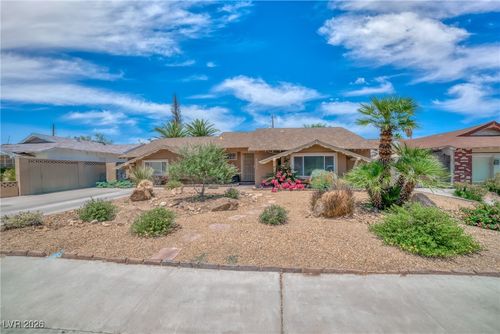 2009 E Oakey Blvd, Las Vegas, NV, 89104-3652 | Card Image