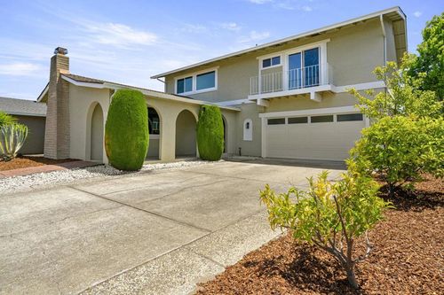 320 Bowfin St, Foster City, CA, 94404-1821 | Card Image