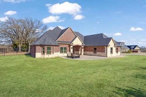 3909 Saddle Crk, Denison, TX, 75020-1990 | Card Image