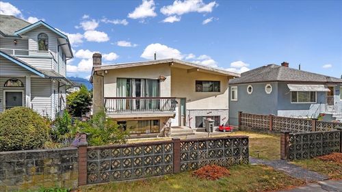 2593 E 25th Ave, Vancouver, BC, V5R1H2 | Card Image