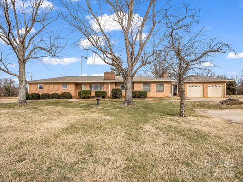 549 Piney Ridge Rd, Forest City, NC, 28043-9018 | Card Image