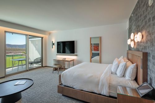 45256-1500 E Black Desert Dr, Ivins, UT, 84738-1327 | Card Image