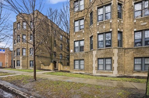 i2-2336 W Addison St, Chicago, IL, 60618-6053 | Card Image