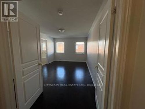 upper-4375 Trail Blazer Way, Mississauga (Hurontario), ON, L5R0C5 | Card Image