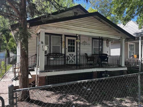 811 Branner St, Topeka, KS, 66607-1814 | Card Image