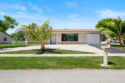 8930 Nw 79th St, Tamarac, FL, 33321-1552 | Card Image