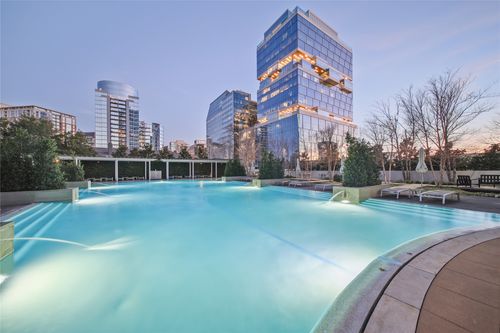 apt-404-2900 Mckinnon St, Dallas, TX, 75201-1064 | Card Image