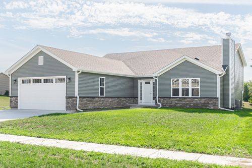 212 Saint Andrews Dr, DeKalb, IL, 60115-8621 | Card Image