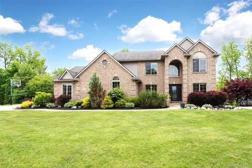 58721 Carriage Lane, Lyon Charter Township, MI, 48178 | Card Image