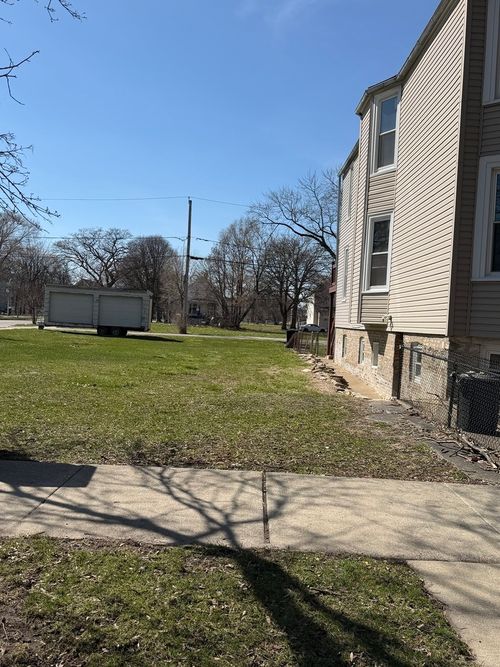 5954 S Carpenter Street, Chicago, IL, 60621 | Card Image