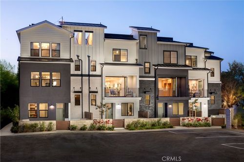 unit-109-19041 Main St, Huntington Beach, CA, 92648-6878 | Card Image
