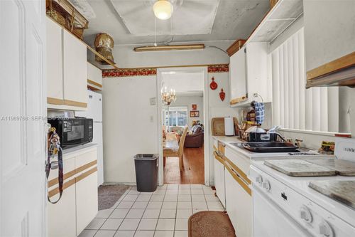 1451 Nw 43rd St, Miami, FL, 33142 | Card Image