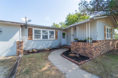 1406 Bliss St, Cisco, TX, 76437-2808 | Card Image