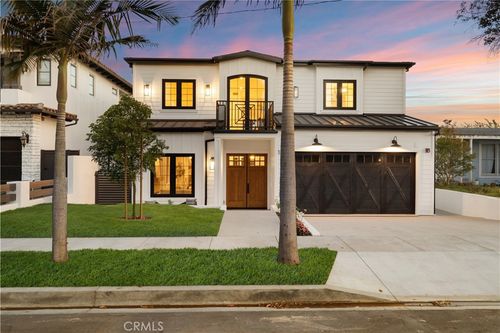 1346 Gates Ave, Manhattan Beach, CA, 90266-6908 | Card Image