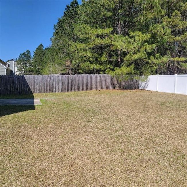 5820 Sable Glen Rd, House other with 3 bedrooms, 3 bathrooms and null parking in Atlanta GA | Image 5