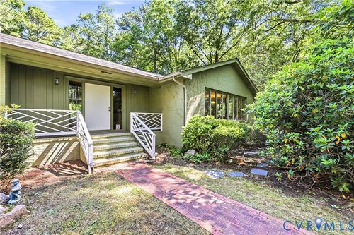 2037 Dodson Rd, Petersburg, VA, 23805-1803 | Card Image