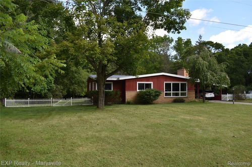 7710 Sparling Rd, Wales, MI, 48027-2111 | Card Image