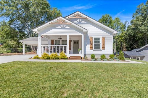 b-301 Shadybrook Dr, Walhalla, SC, 29691-1950 | Card Image