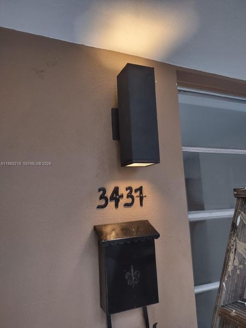 1-3437 Nw 4th St, Miami, FL, 33125 | Card Image