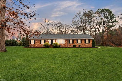 807 Craig Dr, Suffolk, VA, 23434-7543 | Card Image