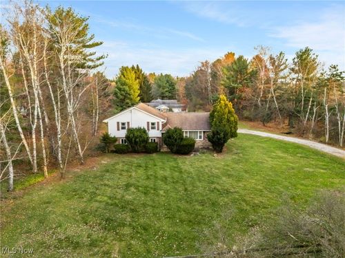 3751 Wyoga Lake Rd, Stow, OH, 44224-4945 | Card Image